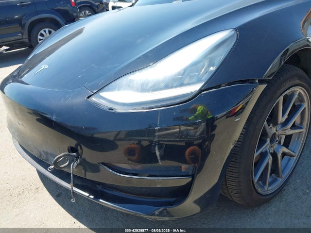 5YJ3E1EA7KF192978 Tesla 2019