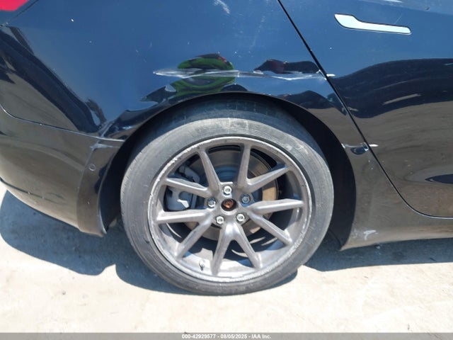 5YJ3E1EA7KF192978 Tesla 2019