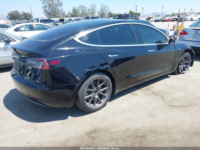 5YJ3E1EA7KF192978 Tesla 2019