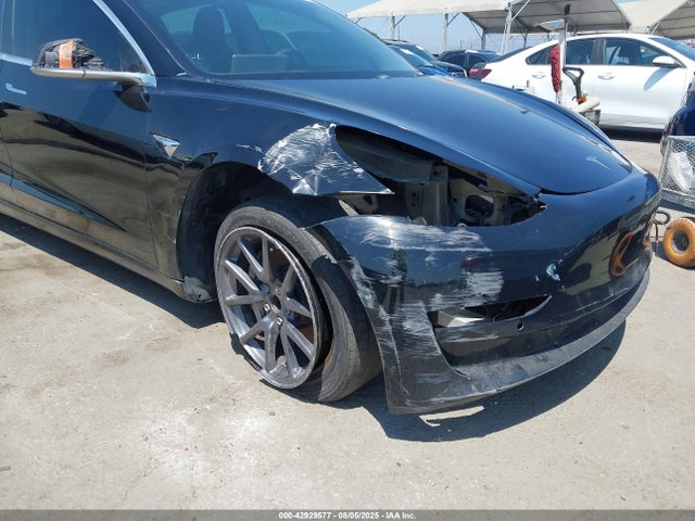 5YJ3E1EA7KF192978 Tesla 2019
