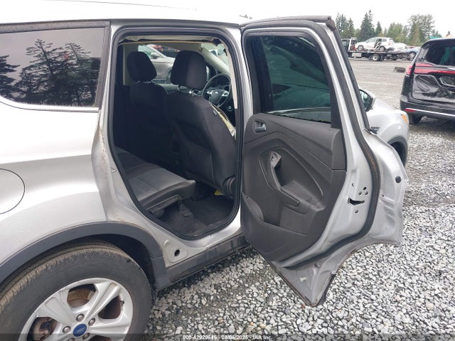 1FMCU0GX2GUA61109 Ford Escape