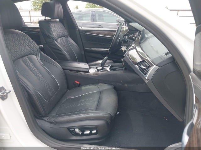 WBAJE7C36HG888189 BMW 540I