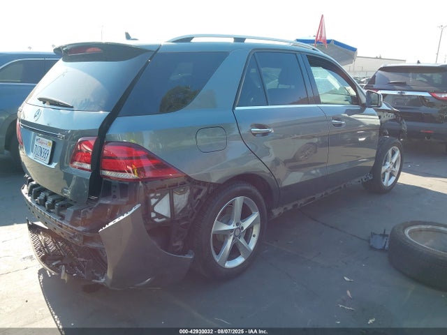 4JGDA5JB6HA826994 Mercedes-Benz m276