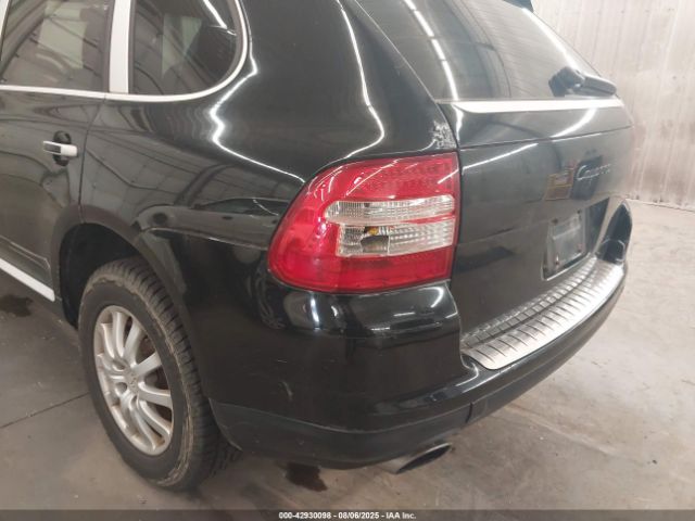 2005 PORSCHE CAYENNE WP1AA29P85LA23026 Photo 5