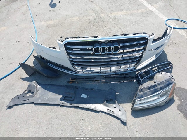 Audi A8 2015 WAU32AFD5FN001998 Image 12