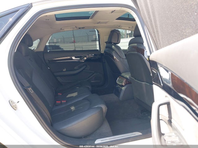 Audi A8 2015 WAU32AFD5FN001998 Image 8