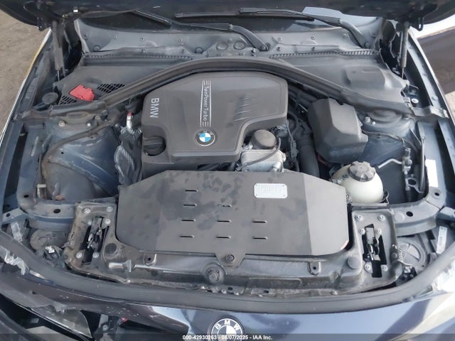 WBA3B1C55EP679165 BMW 320i