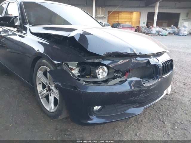 WBA3B1C55EP679165 BMW 320i