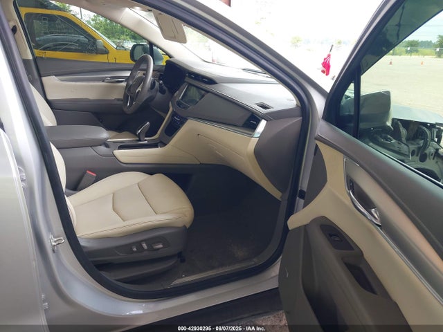 2018 CADILLAC XT5 1GYKNCRS9JZ169716 Photo 4