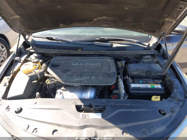 1C3CCCAB2GN101306 Chrysler 2016