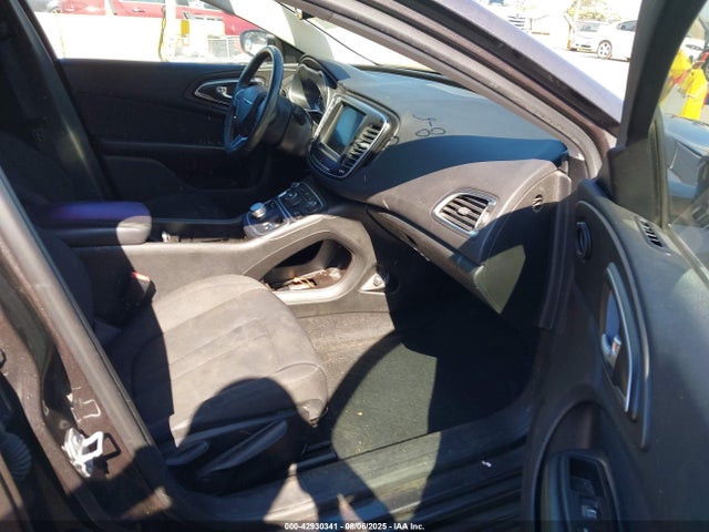 1C3CCCAB2GN101306 Chrysler 2016