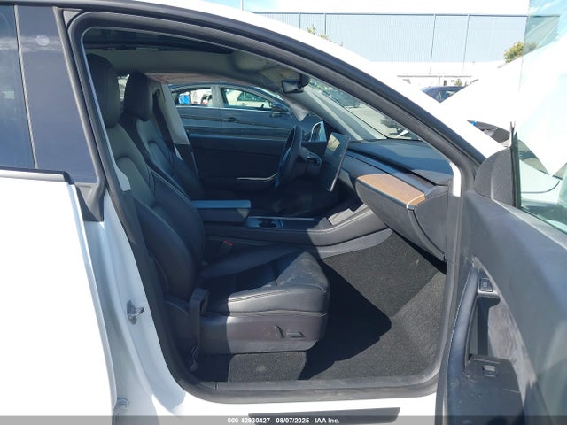 2021 TESLA MODEL Y 5YJYGDEEXMF209148 Photo 4