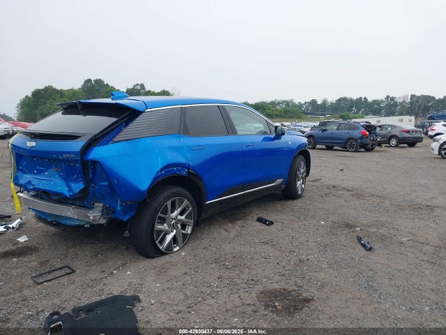 2025 CADILLAC OPTIQ 3GYK3BMRXSS188262 Photo 3
