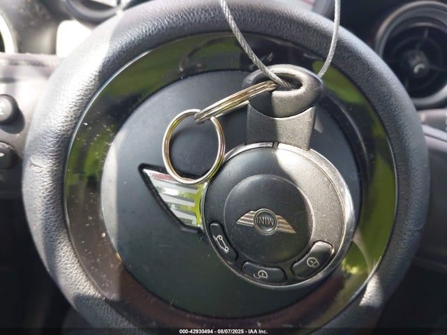 2011 MINI COOPER WMWSU3C54BT252158 Photo 10