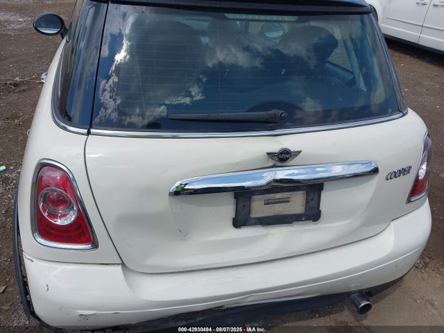 2011 MINI COOPER WMWSU3C54BT252158 Photo 5