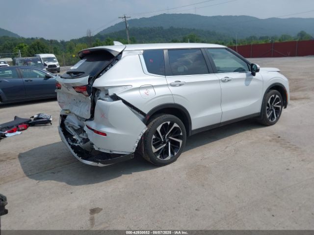 2024 MITSUBISHI OUTLANDER JA4J4VA8XRZ022939 Photo 3