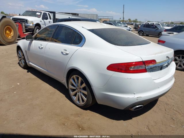 2011 JAGUAR XF SAJWA0FB2BLS14393 Photo 2