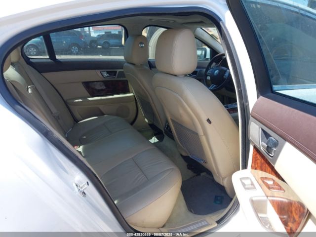 2011 JAGUAR XF SAJWA0FB2BLS14393 Photo 7