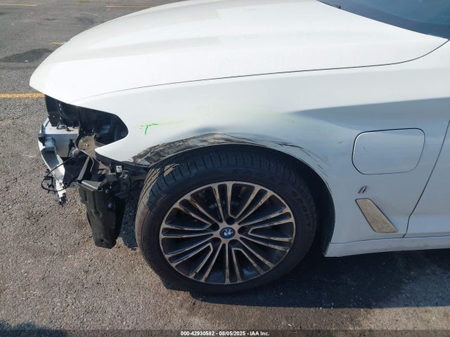 WBAJA9C51KB389068 BMW 530e