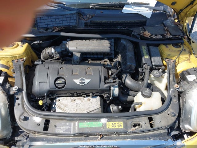 2008 MINI COOPER WMWMF335X8TT59355 Photo 9