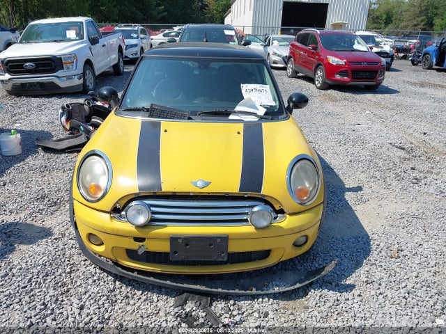 2008 MINI COOPER WMWMF335X8TT59355 Photo 5