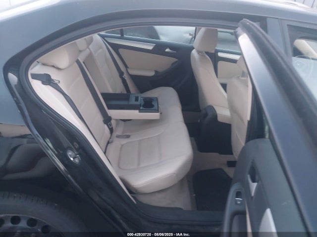 3VWD07AJ0EM386597 Volkswagen 2014