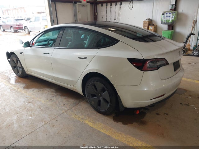 2022 TESLA MODEL 3 5YJ3E1EB8NF152275 Photo 2