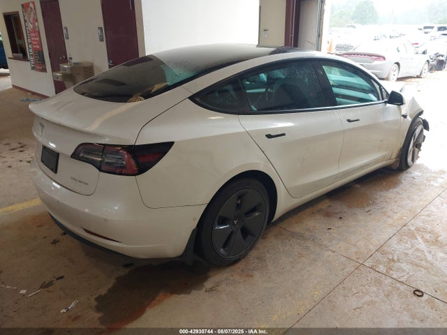 2022 TESLA MODEL 3 5YJ3E1EB8NF152275 Photo 3