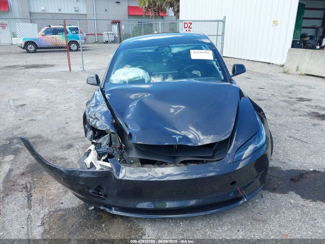 5YJ3E1EAXRF826830 Tesla MODEL 3