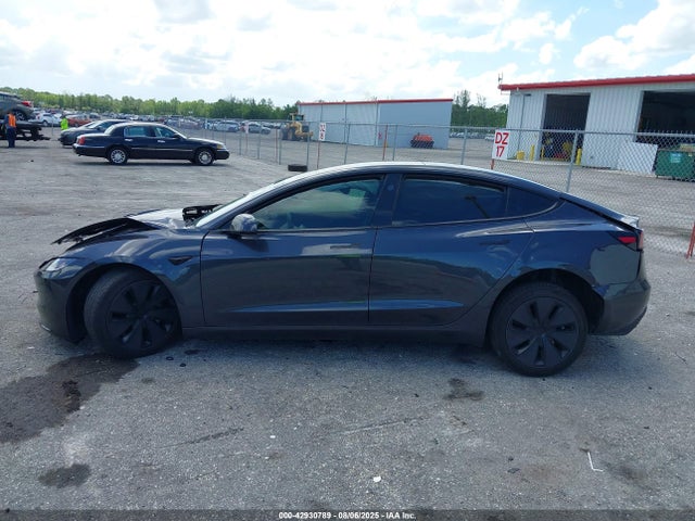 5YJ3E1EAXRF826830 Tesla MODEL 3