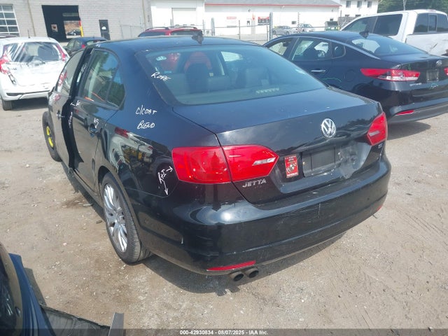 3VWD17AJ1EM264022 Volkswagen Jetta