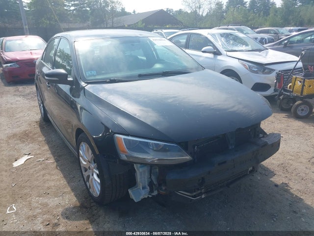 3VWD17AJ1EM264022 Volkswagen Jetta