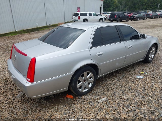 2011 CADILLAC DTS 1G6KD5E66BU123288 Photo 3