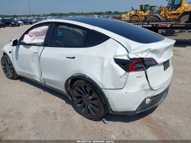 2023 TESLA MODEL Y 7SAYGDEF2PF802809 Photo 2