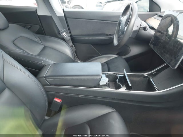 2021 TESLA MODEL Y 5YJYGDEE0MF095080 Photo 4