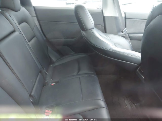 2021 TESLA MODEL Y 5YJYGDEE0MF095080 Photo 7
