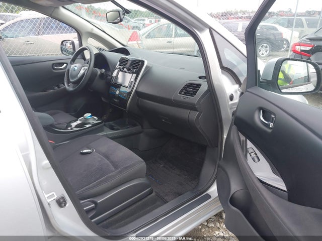 1N4BZ0CP7GC305307 Nissan 2016