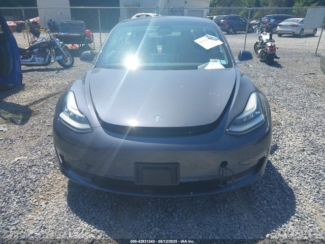 5YJ3E1EA1KF396191 Tesla 2019