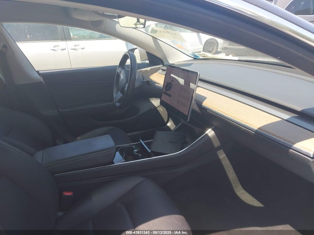 2019 TESLA MODEL 3 5YJ3E1EA1KF396191 Photo 4