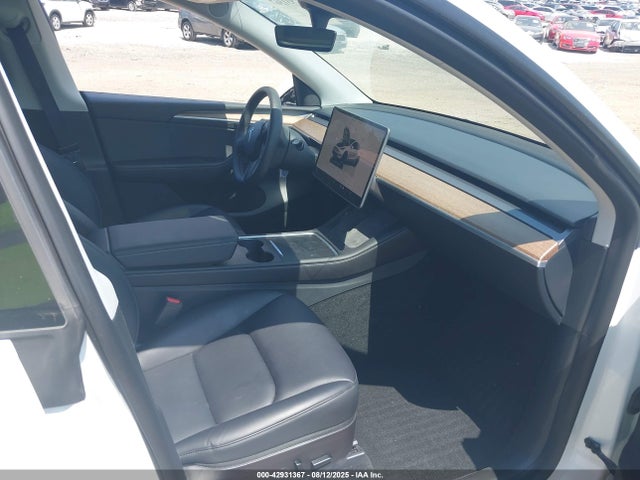 2023 TESLA MODEL Y 7SAYGDEE3PF691680 Photo 4