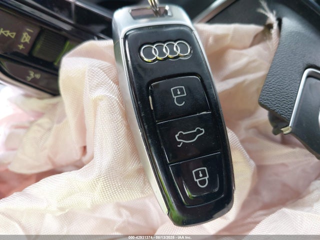 2019 AUDI A7 WAUU2AF29KN024293 Photo 10