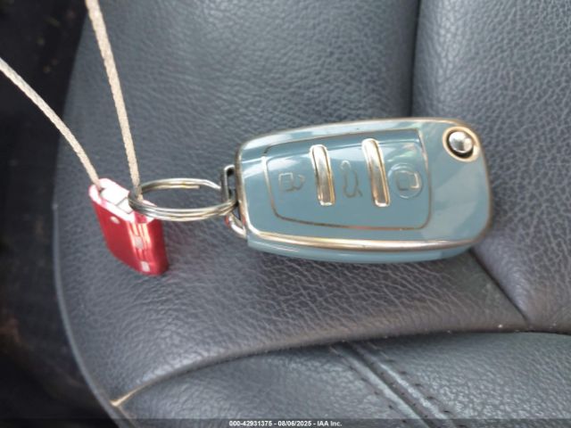 2019 AUDI A3 WAUAUGFF1KA095627 Photo 10