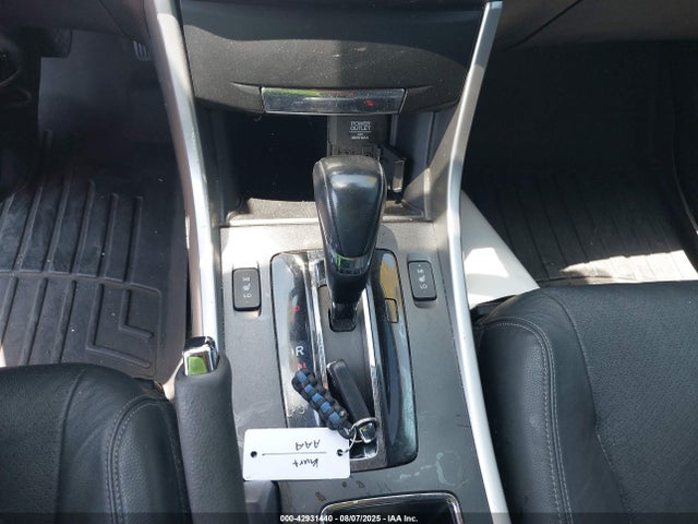 Honda j35y1 2015 1HGCR3F81FA030632 Image 11
