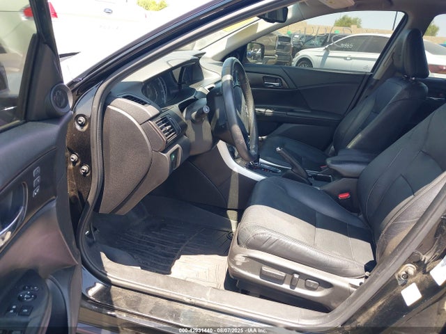 Honda j35y1 2015 1HGCR3F81FA030632 Image 5