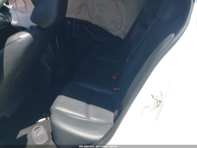 3MZBN1M31JM172893 Mazda py