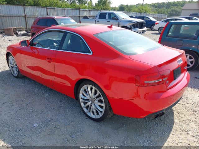 2010 AUDI A5 WAULFAFR0AA046590 Photo 2