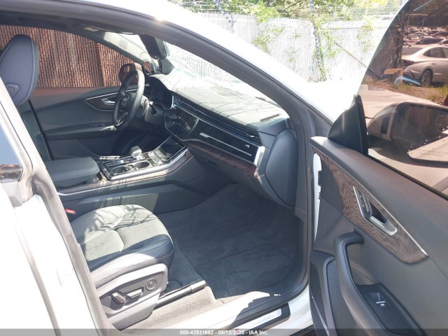 2020 AUDI Q8 WA1EVAF10LD020690 Photo 4
