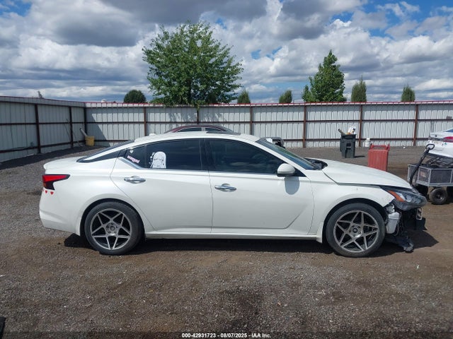 Nissan 2019 2019 1N4BL4EV5KC114661 Image 13