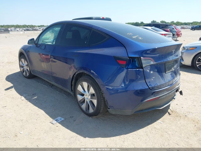 7SAYGAEE8PF935001 Tesla Model Y