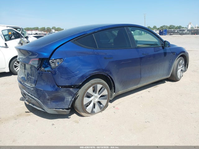 7SAYGAEE8PF935001 Tesla Model Y